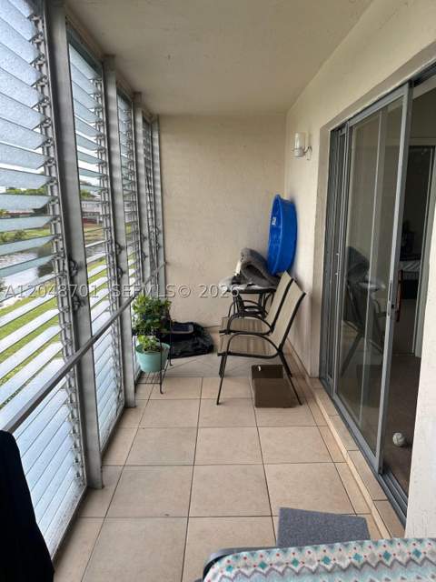20320 NE 2nd Ave 27, Miami Gardens FL - photo 12 of 16
