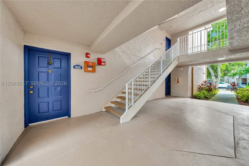 2 bedroom Condominium at 15770 SW 106th Ter 106, Royal Palm Place, Miami — photo 2
