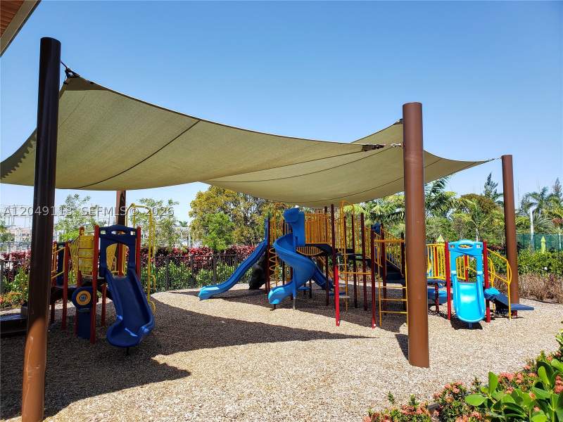 3 bedroom Condominium at 10620 NW 88th St 223, Adagio At Central Park Co, Doral — photo 4