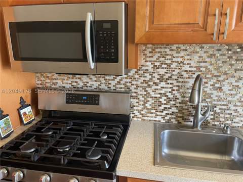20120 NE 2nd Ave W28, Miami Gardens FL - photo 10 of 19