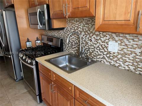 20120 NE 2nd Ave W28, Miami Gardens FL - photo 8 of 19