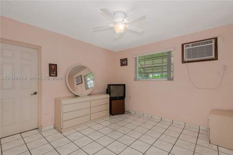 292 W 39th Pl, Hialeah FL - photo 24 of 39