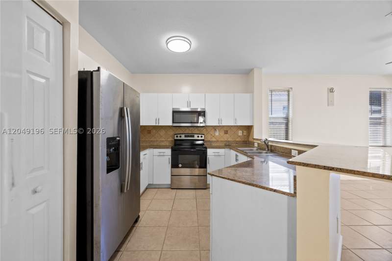 4 bedroom SingleFamilyResidence at 10770 SW 245th St, Villas Del Campo Sub, Homestead — photo 4