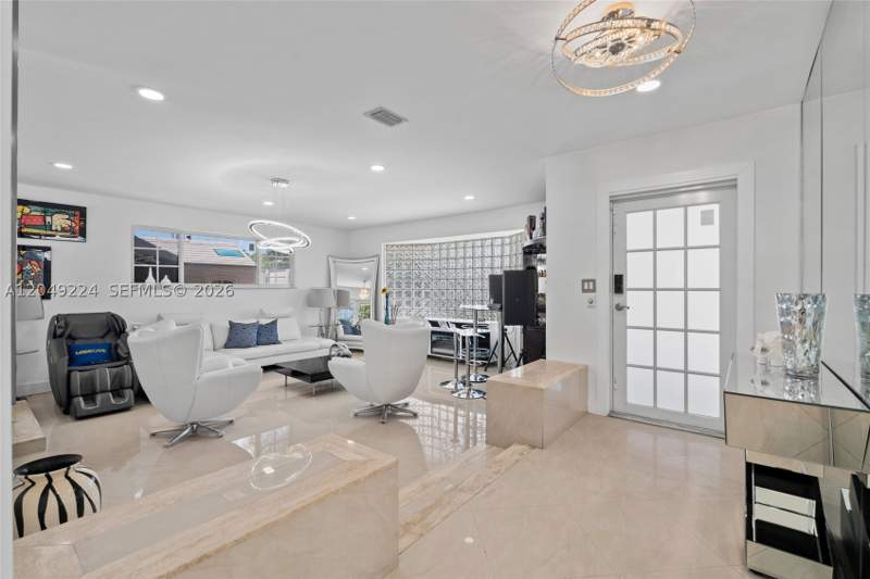 5 bedroom SingleFamilyResidence at 20235 Highland Lakes Blvd, Highland Lakes Sec 2, Miami — photo 5