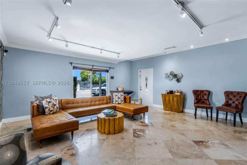 5 bedroom SingleFamilyResidence at 114 SW SW 57th Ct, Flagler Lawn, Miami — photo 5