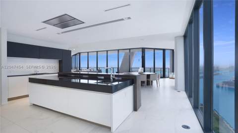 1000 Biscayne Blvd 4401, Miami FL - photo 11 of 44