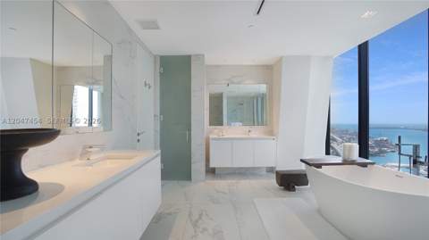 1000 Biscayne Blvd 4401, Miami FL - photo 19 of 44