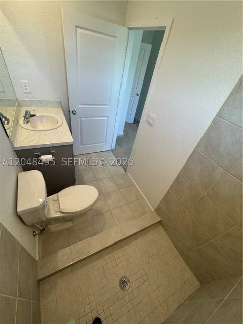 438 NE 12th St, Florida City FL - photo 12 of 21