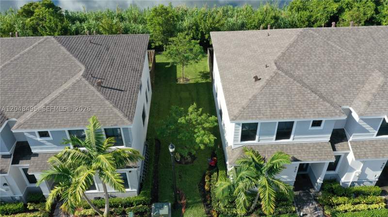 3 bedroom Townhouse at 438 NE 12th St, Miami Land And Developmen, Florida City — photo 3