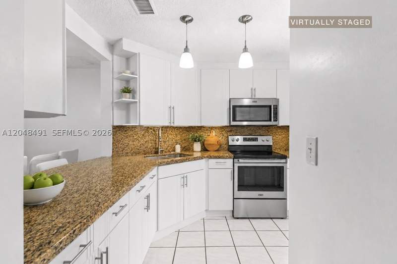 2 bedroom Condominium at 10014 Hammocks Blvd 204-4, Blossoms At The Hammocks, Miami — photo 5