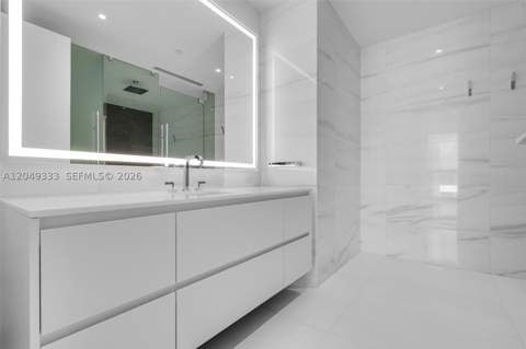 300 Biscayne Boulevard Way 3009W, Miami FL - photo 16 of 52