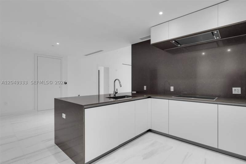 2 bedroom Condominium at 300 Biscayne Boulevard Way 3009W, 300 Biscayne Blvd Way Cond, Miami — photo 4
