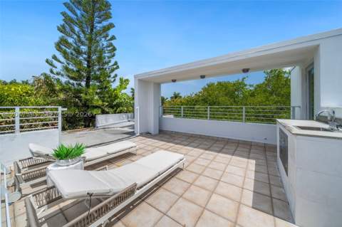 3253 Mcdonald St, Miami FL - photo 20 of 65