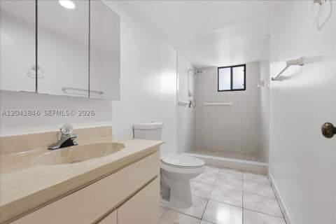 10528 SW 69th Ter, Miami FL - photo 13 of 39