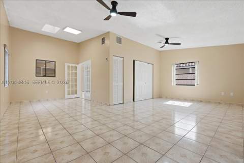 10528 SW 69th Ter, Miami FL - photo 20 of 39