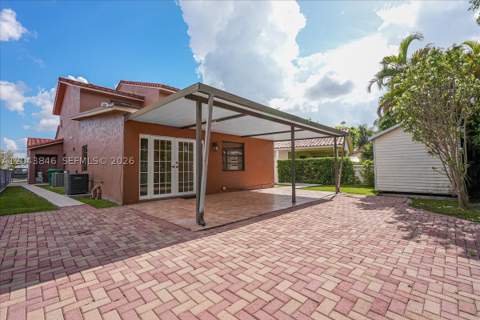 10528 SW 69th Ter, Miami FL - photo 23 of 39