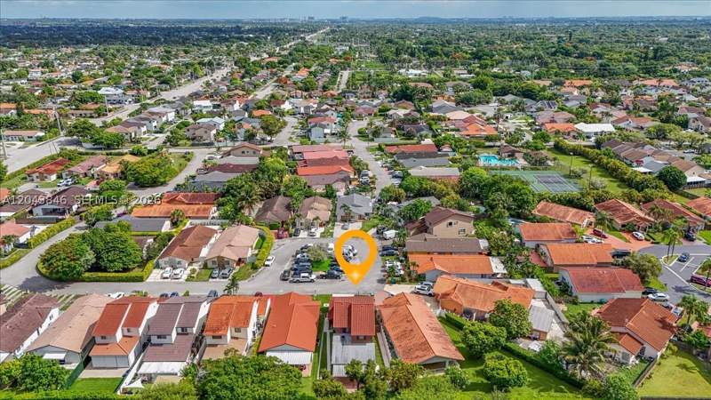 4 bedroom SingleFamilyResidence at 10528 SW 69th Ter, Pueblo Del Sol Sec 4, Miami — photo 5