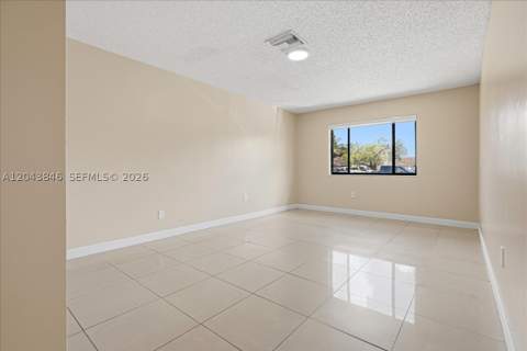 10528 SW 69th Ter, Miami FL - photo 7 of 39