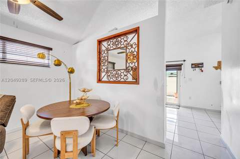 7256 W 34th Ln, Hialeah FL - photo 9 of 40