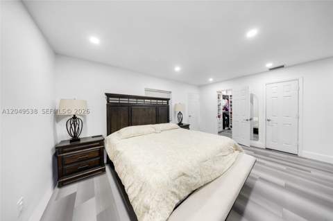 490 W 33rd Pl, Hialeah FL - photo 16 of 32