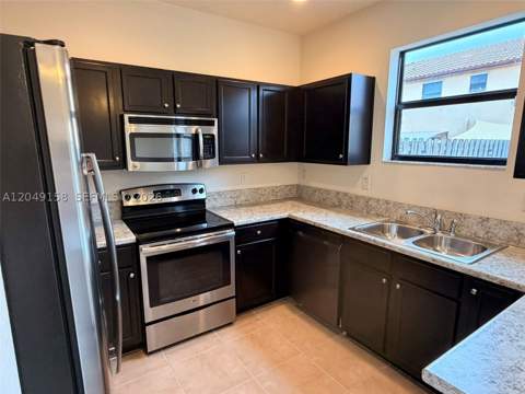 3767 SE 3rd Ct, Homestead FL - photo 18 of 76