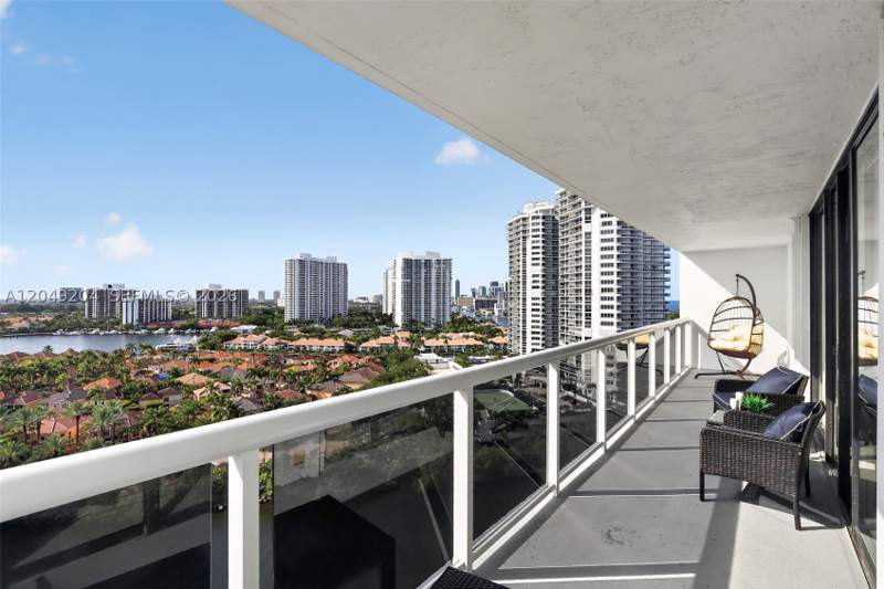 2 bedroom Condominium at 20505 E Country Club Dr 1739, Waterview Condo, Aventura — photo 2