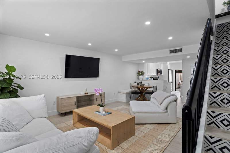 2 bedroom Townhouse at 10211 SW 77th Ct, Dadeland Cove Sec 2, Miami — photo 4
