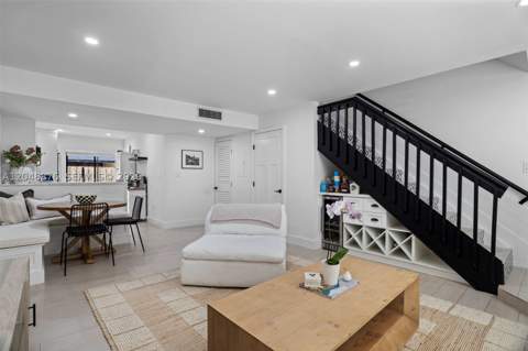 10211 SW 77th Ct, Miami FL - photo 6 of 31