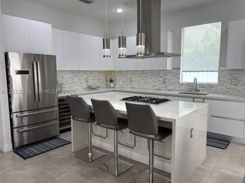 7433 NW 99th Ave, Doral FL - photo 9 of 29