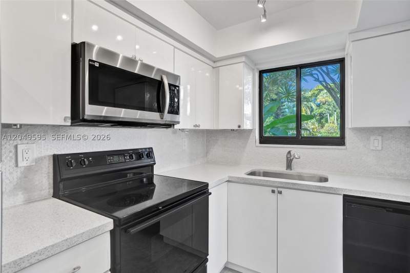1 bedroom Condominium at 20332 NE 34th Ct 26, Delvista B Condo, Aventura — photo 3