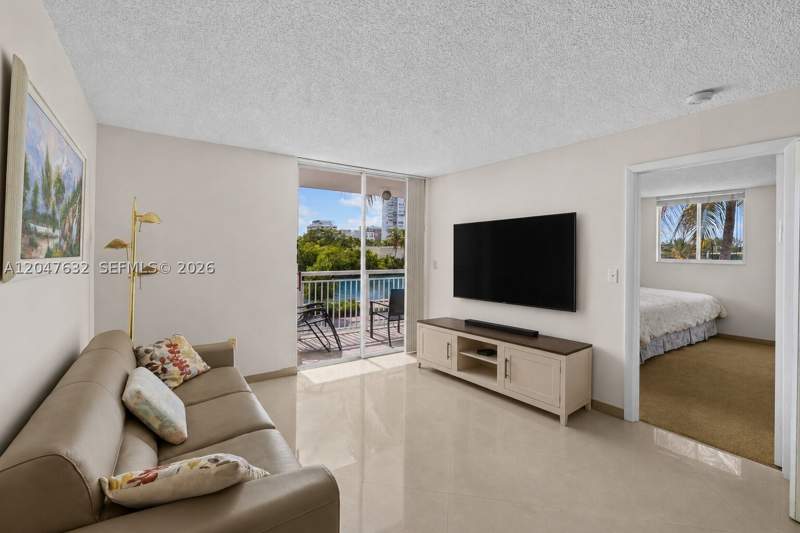2 bedroom Condominium at 3901 Indian Creek Dr 309, Massada Condo, Miami Beach — photo 4
