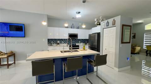 937 NE 35th Ave, Homestead FL - photo 15 of 40