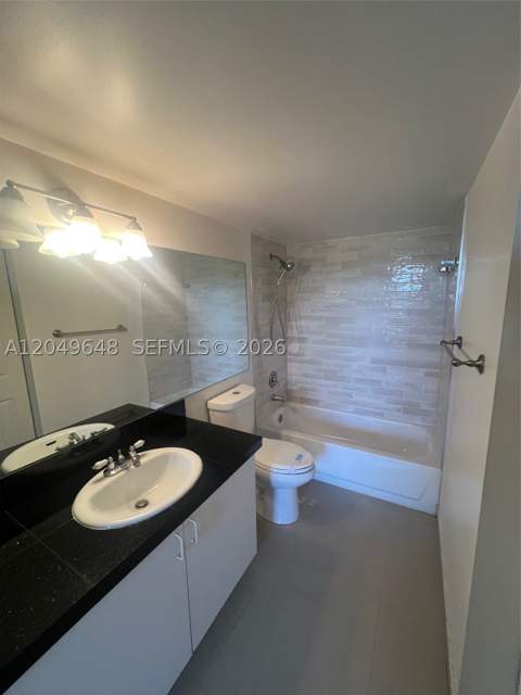 19601 E Country Club Dr 7405, Aventura FL - photo 14 of 45