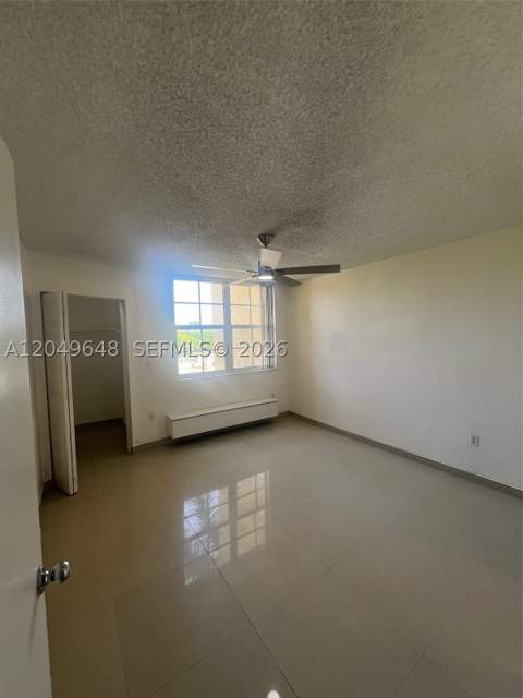 19601 E Country Club Dr 7405, Aventura FL - photo 16 of 45