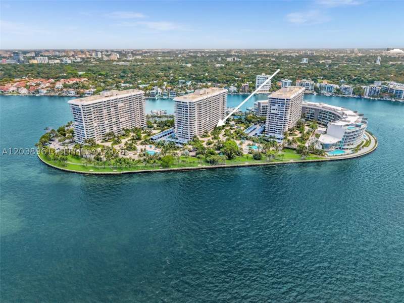 2 bedroom Condominium at 2 Grove Isle Dr B205, Grove Isle Condo, Miami — photo 3