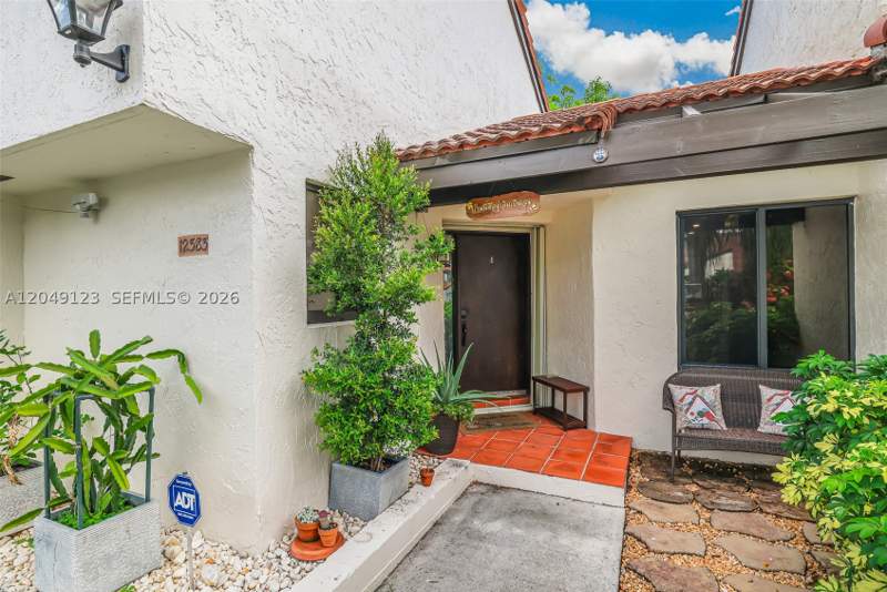 2 bedroom Townhouse at 12383 SW 94th Ter, Kenland Court, Miami — photo 4