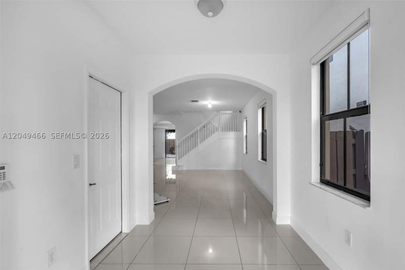 5 bedroom SingleFamilyResidence at 8850 NW 99th Path, Isles At Grand Bay, Doral — photo 2