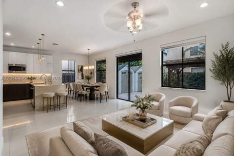 8850 NW 99th Path, Doral FL - photo 8 of 33