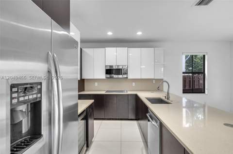 8850 NW 99th Path, Doral FL - photo 9 of 33