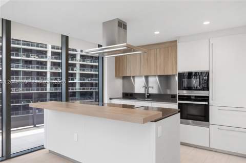 1000 Brickell Plz 4015, Miami FL - photo 12 of 56