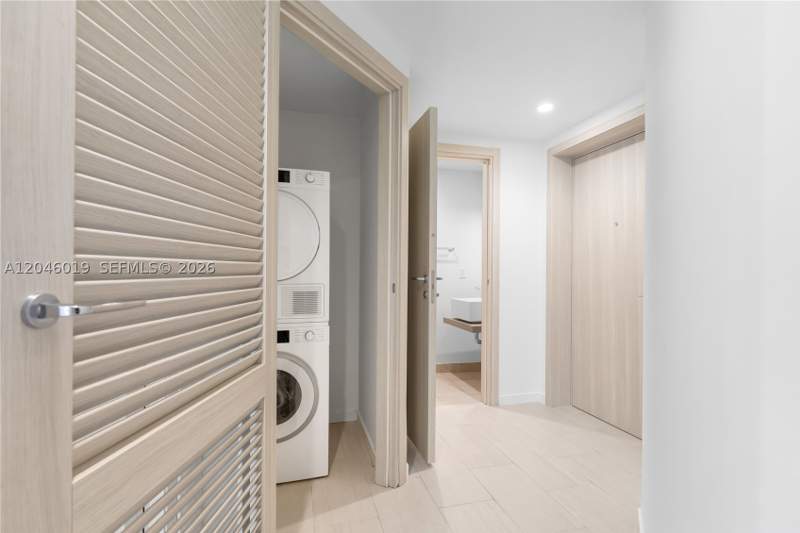 2 bedroom Condominium at 1000 Brickell Plz 4015, Brickell Flatiron Condo, Miami — photo 5