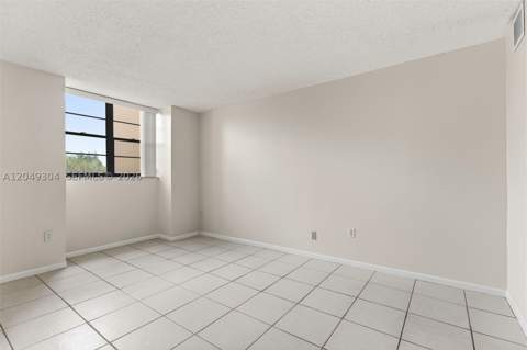 10425 SW 112th Ave 302, Miami FL - photo 20 of 40