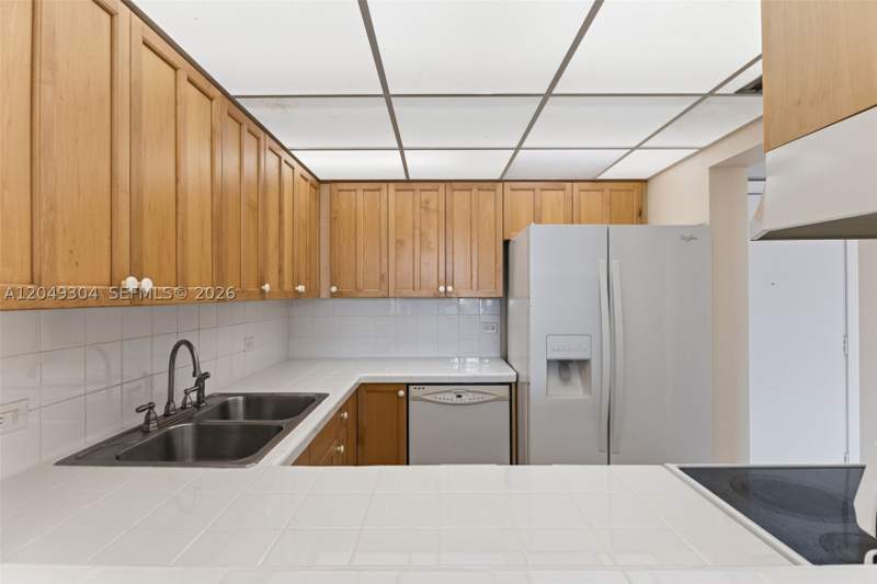 1 bedroom Condominium at 10425 SW 112th Ave 302, Gardens Of Kendall Condo, Miami — photo 5