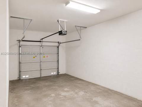 19316 NE 8th Ct, Miami FL - photo 24 of 36