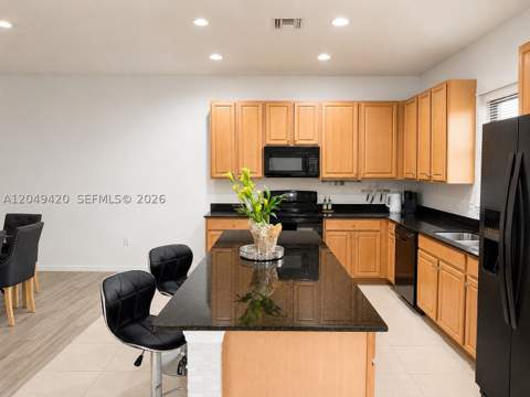 19316 NE 8th Ct, Miami FL - photo 8 of 36