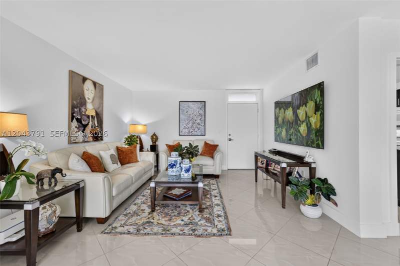 1 bedroom Condominium at 2930 Point East Dr E201, Point East One Condo-Bldg, Aventura — photo 4