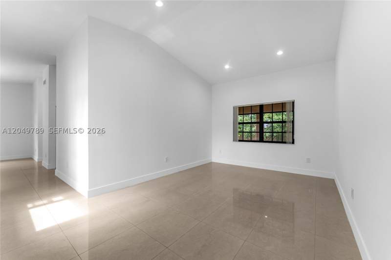 4 bedroom SingleFamilyResidence at 3730 SW 136th Ct, Morales Sub, Miami — photo 4