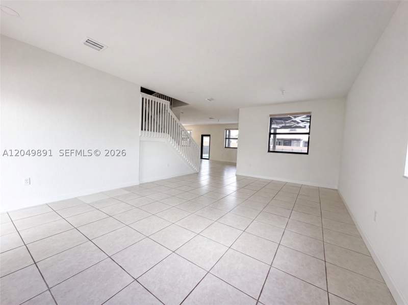 4 bedroom SingleFamilyResidence at 12858 SW 228th St, Herran-Barkett Subdivisio, Miami — photo 3