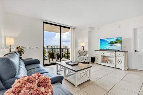 55 Merrick Way 744, Coral Gables FL - photo 7 of 41