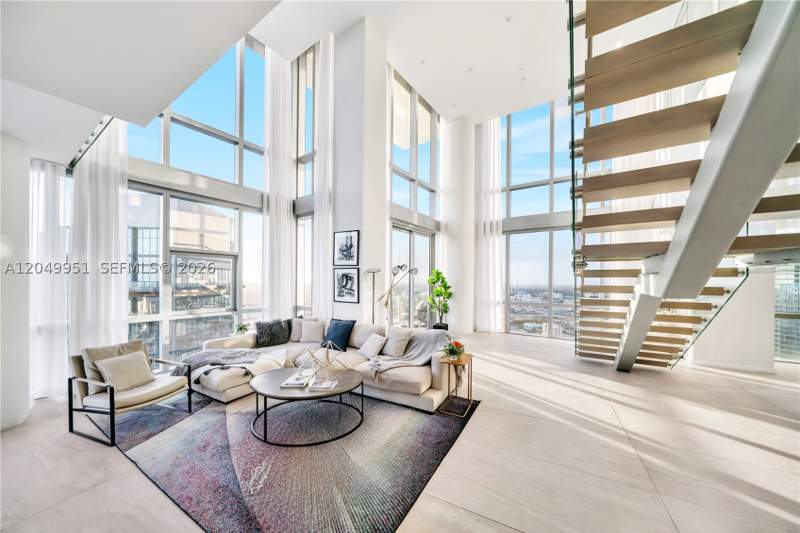 4 bedroom Condominium at 851 NE 1st Avenue Penthouse 4612, Paramount Miami Worldcen, Miami — photo 4